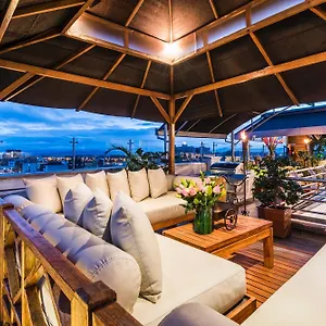 4* Hotel Platinum